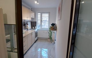 Vanzare Apartament 2 camere, 50 mp, renovat complet – metrou Constantin Brâncuși - Poză 3