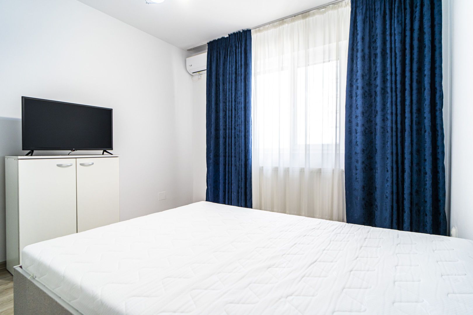 Garsoniera, 36 mp, mobilata-utialta, etaj 4, langa Penny Market- Rezervelor - Poză 2
