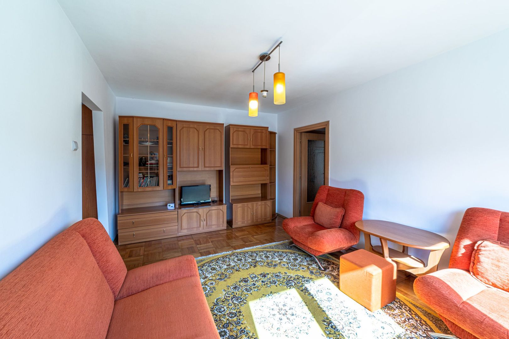 Inchiriat! Apartament cu 2 camere în Podgoria - Poză 2