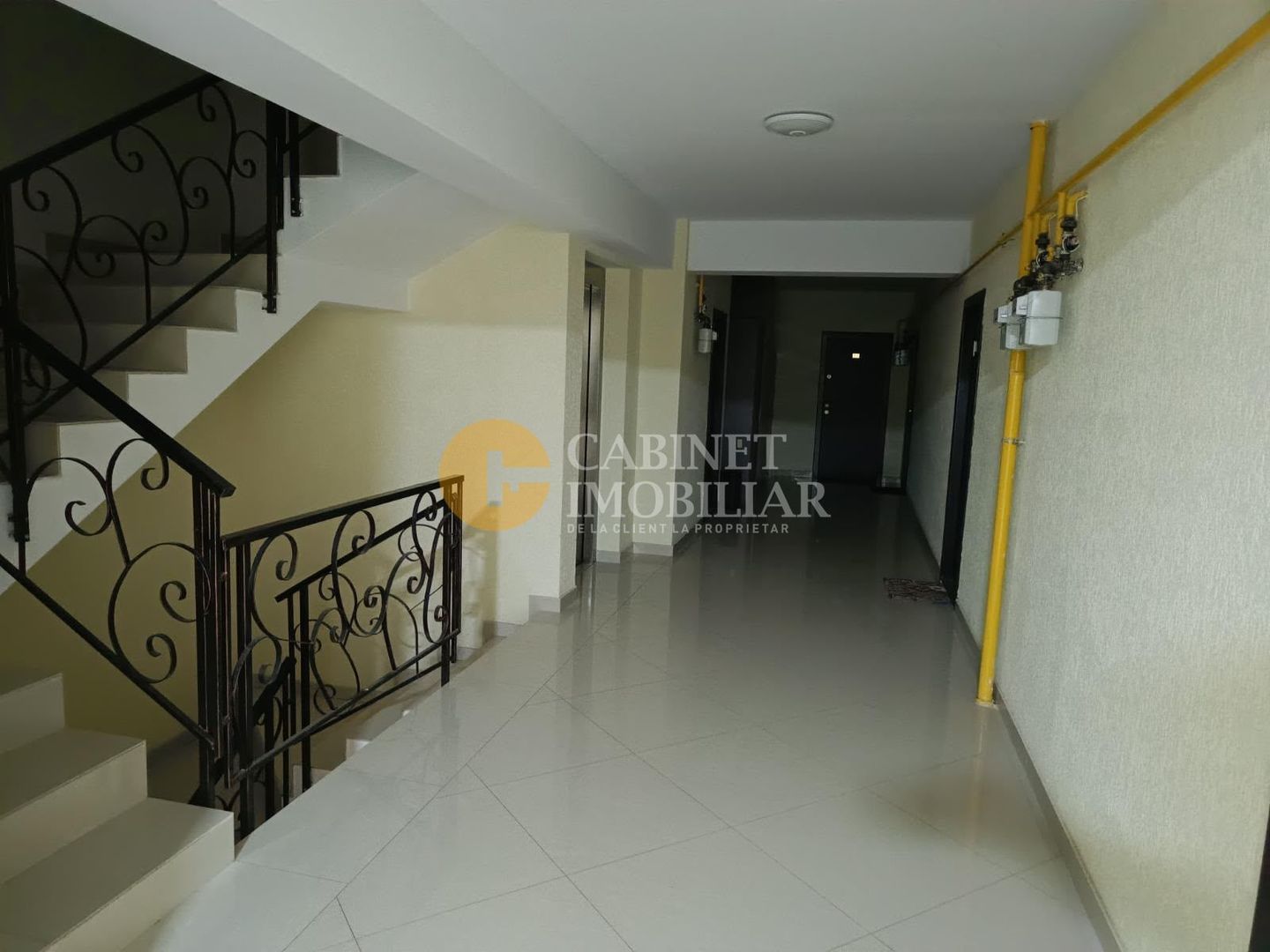 2 CAMERE DECOMANDAT--ETAJ 2--2 LOCURI DE PARCARE--BOXA INCLUSA - Poză 7