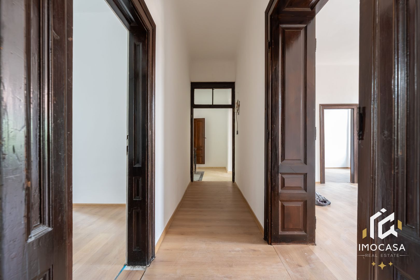 De vanzare Cladire bloc Istoric Central Arad D+P+E+M curte proprie - Poză 13