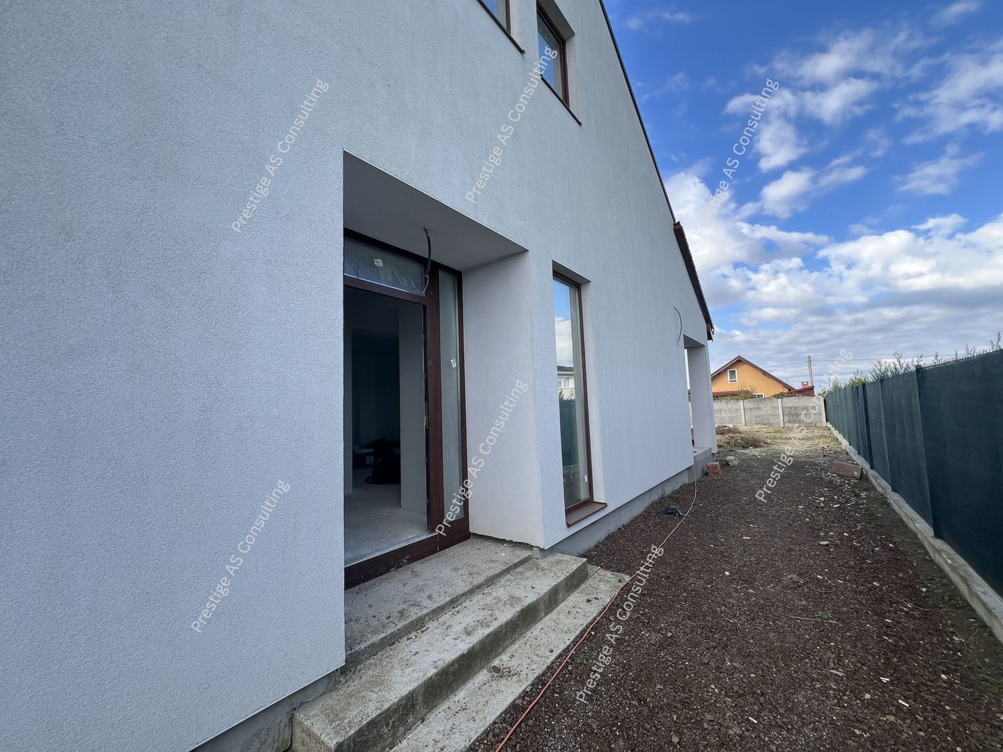 Duplex  4 Camere 250mp Teren| Mosnita Noua-Str Oituz - Poză 1