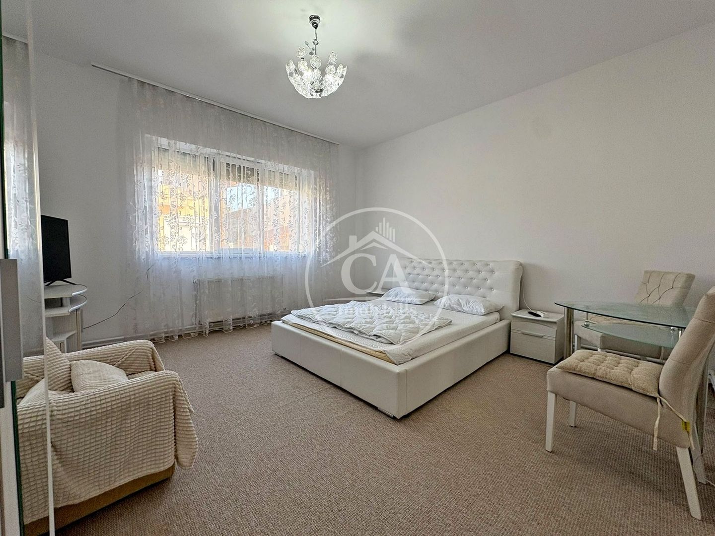 Casă de închiriat cu 3 camere în zona Centrală, Oradea. - Poză 3