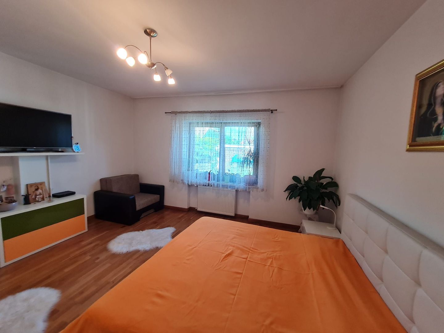 Vila generoasa,zona Lunei - Poză 5