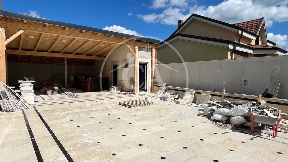Casă de vânzare P+E+M cu 7 camere in Cartierul Grigorescu, Oradea - Poză 22