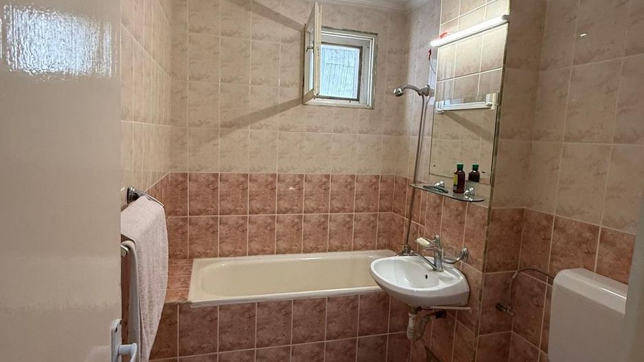 BRASADAS vinde ap 2 cam, balcon, Micro 16 Satu Mare. - Poză 13
