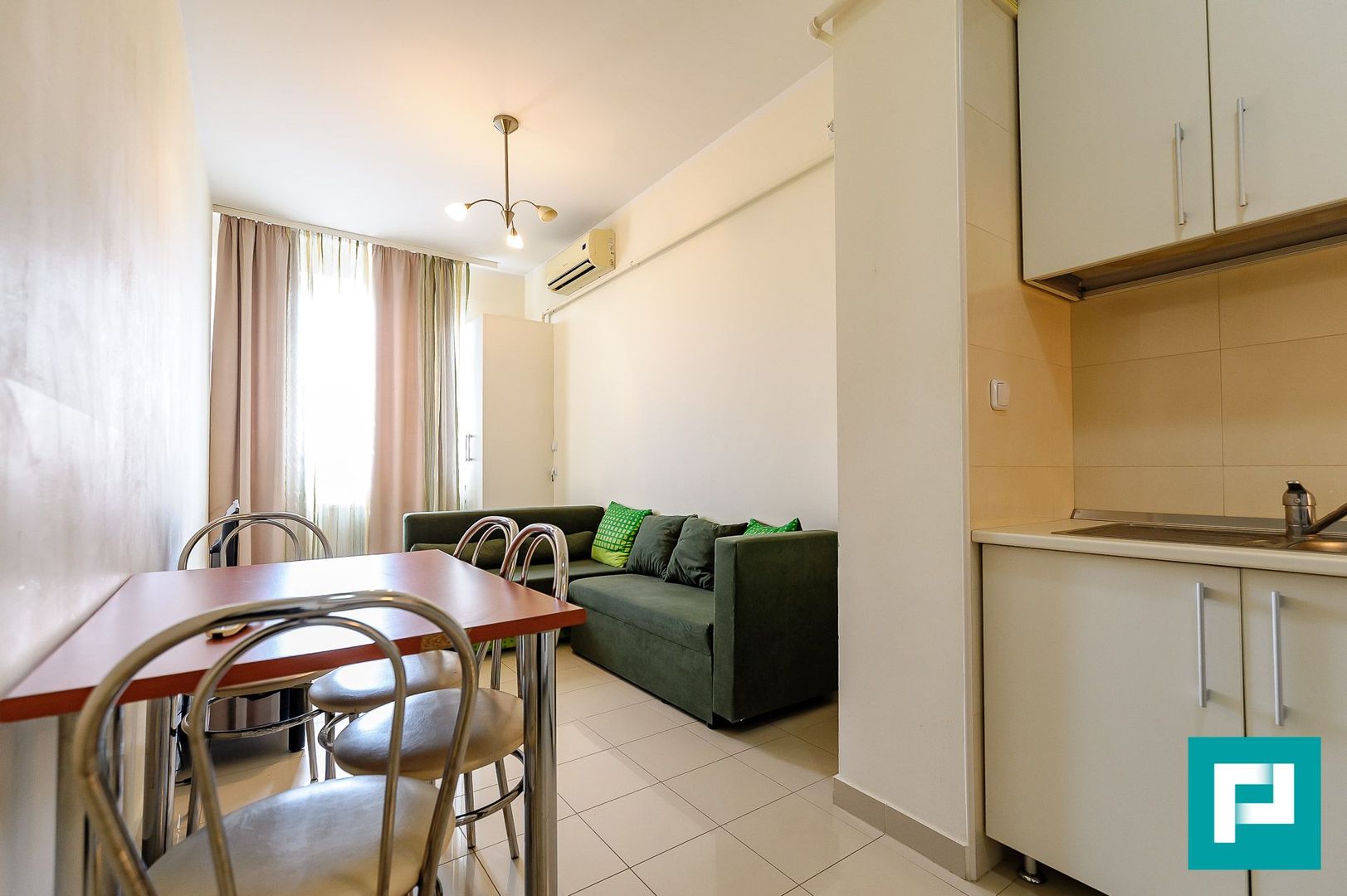 Apartament cu 3 camere, Ared Uta. - Poză 1