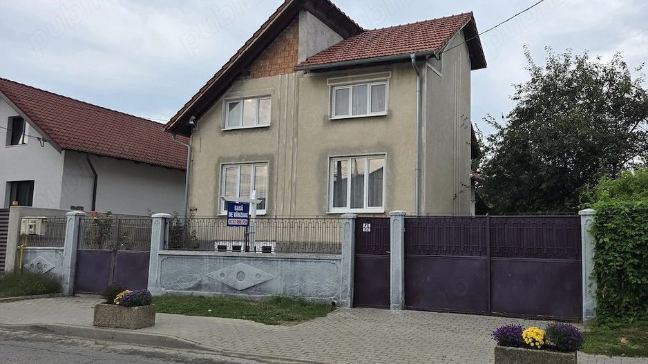 Casă în centrul municipiului Alba Iulia - Poză 1