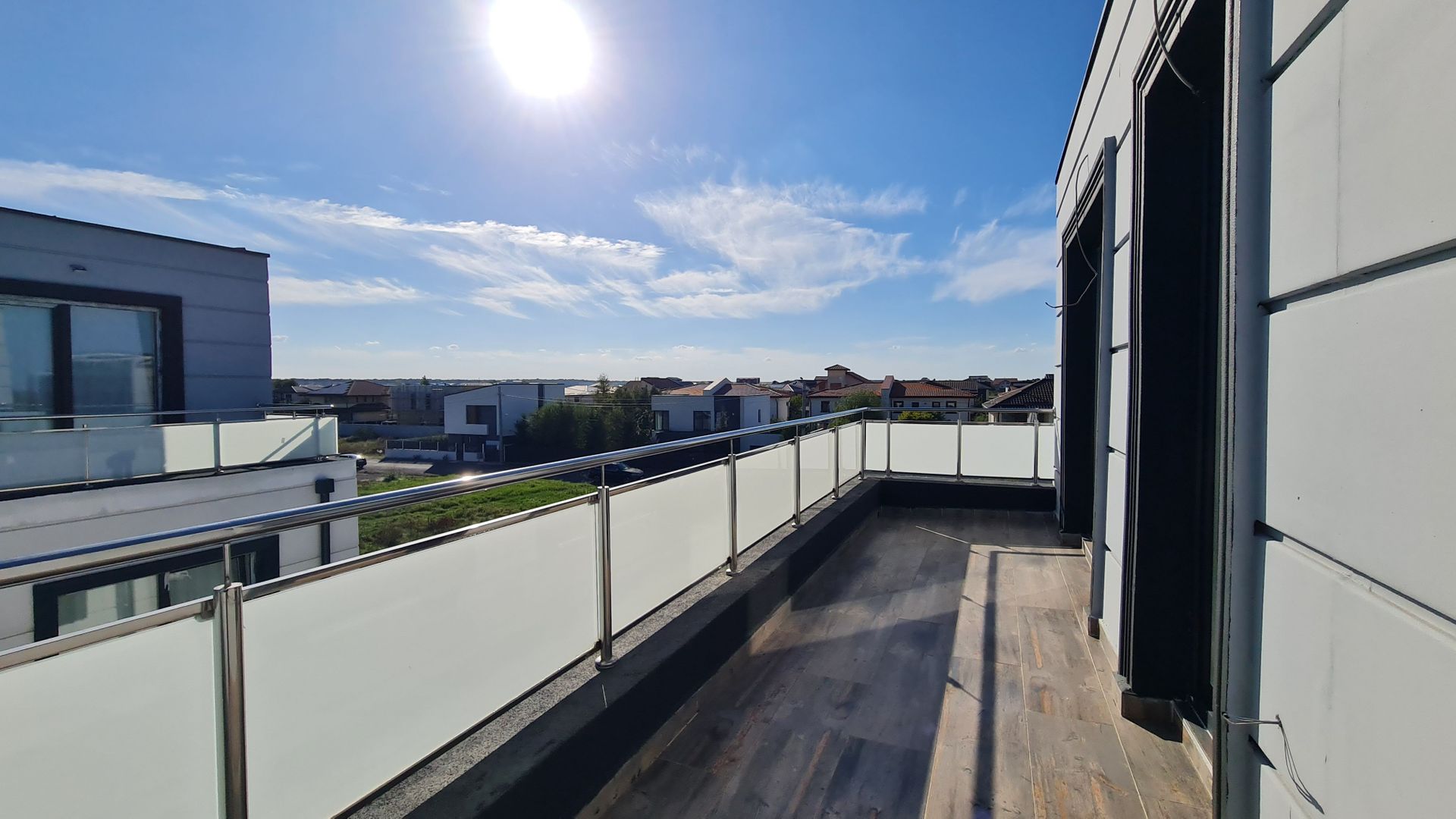 Otopeni str 23 August! Vila 5 camere la calcan pret fara concurenta! - Poză 14