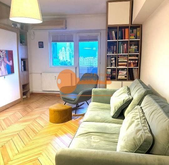 Apartament 4 camere, Panduri / Monitorul Oficial - Poză 1