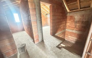 Duplex separat prin camera tehnica,  spre vanzare cu 4 camere - Poză 1