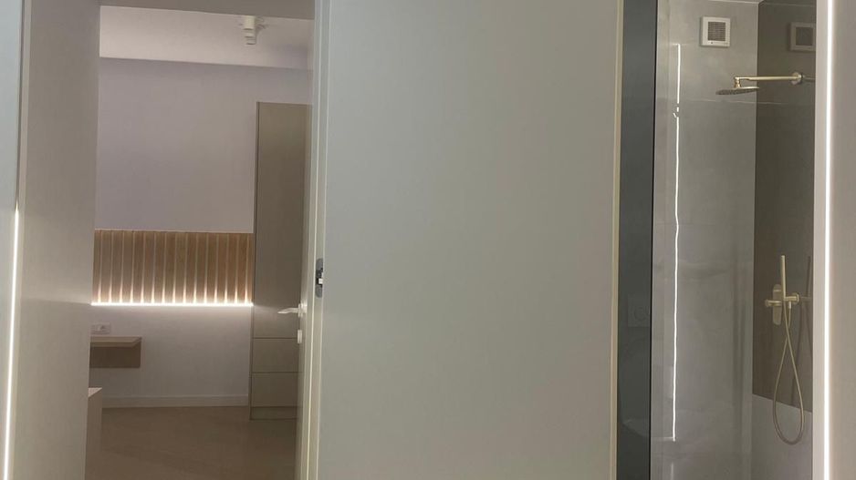 INCHIRIERE APARTAMENT TREI CAMERE MOBILAT UTILAT ZONA PIPERA CORTINA NORTH - Poză 14