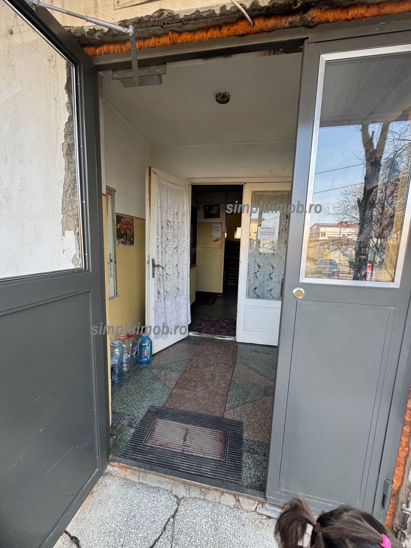 Decomandat soseua Salaj 45 mp - Poză 8