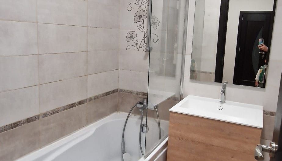 Apartament 1 camera Dec 42 mp. + curte Bucium Family Market 320 euro - Poză 5