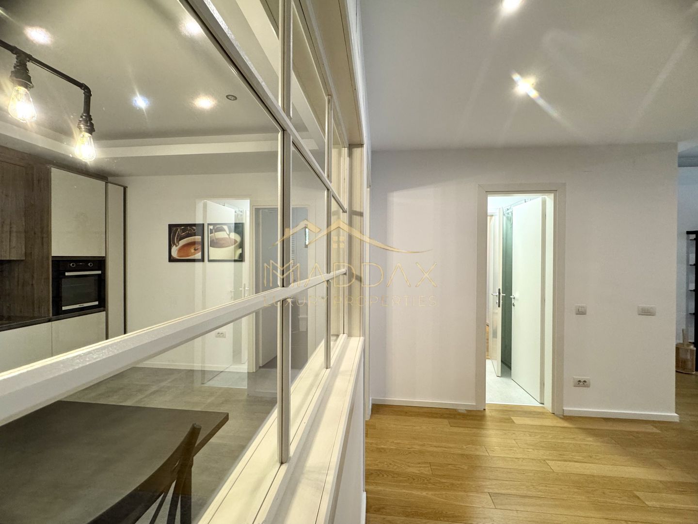 Apartament cu 4 camere *200mp* + 1 Parcare // Herastrau - Lake View - Poză 15