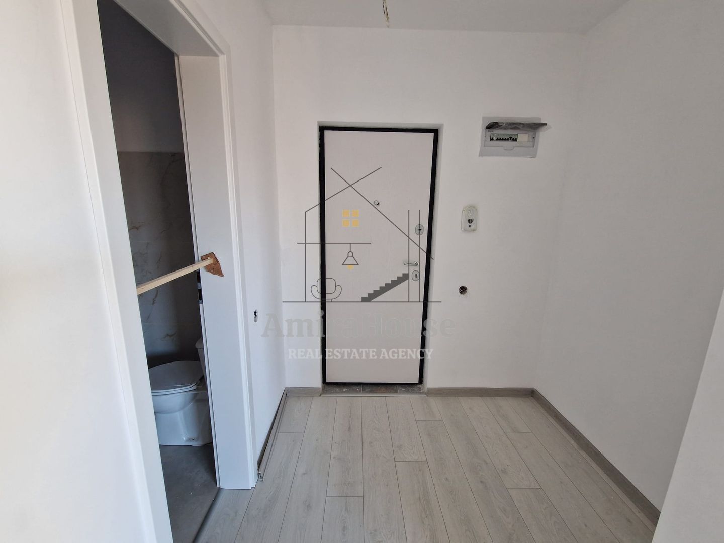Apartament 3 camere CF, finisat etaj 2, parcare subterana, str Traian Vuia - Poză 3