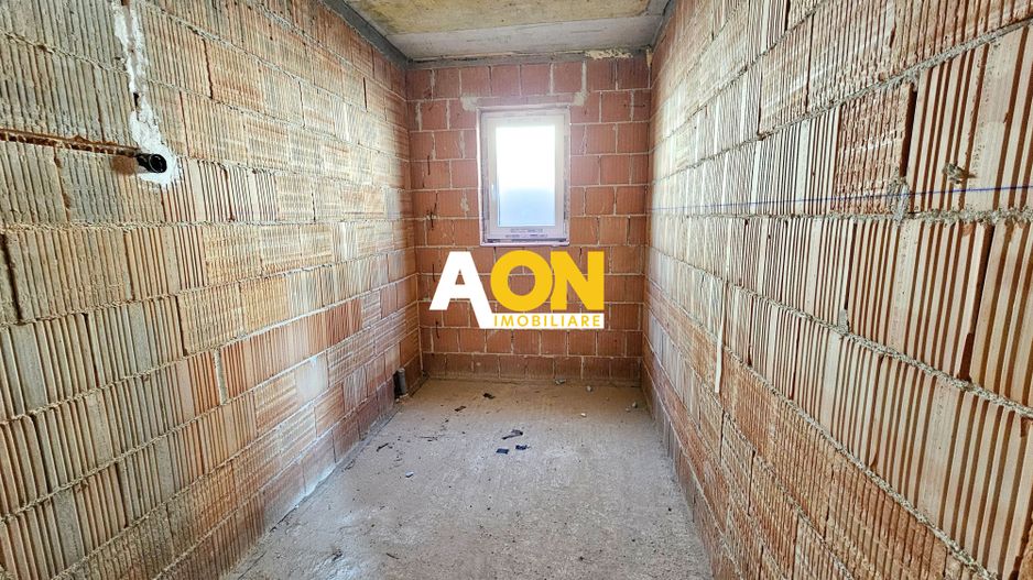 Casa la rosu, 3 camere, terasa, garaj, toate utilitatile, Micesti - Poză 13