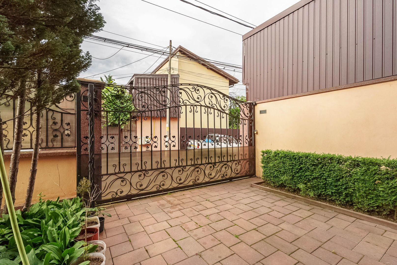 RAHOVA Salaj Vila 2007 S+P+1+M calitate superioara 370 mp - Poză 4