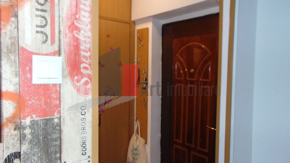 Apartament cu o camera, garsoniera Titan metrou - Poză 11