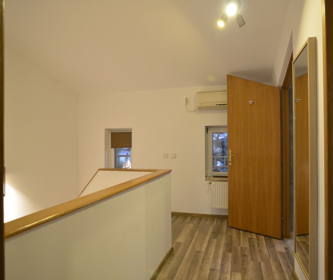 Casa insiruita zona Pipera complex rezidential AZUR - Poză 14