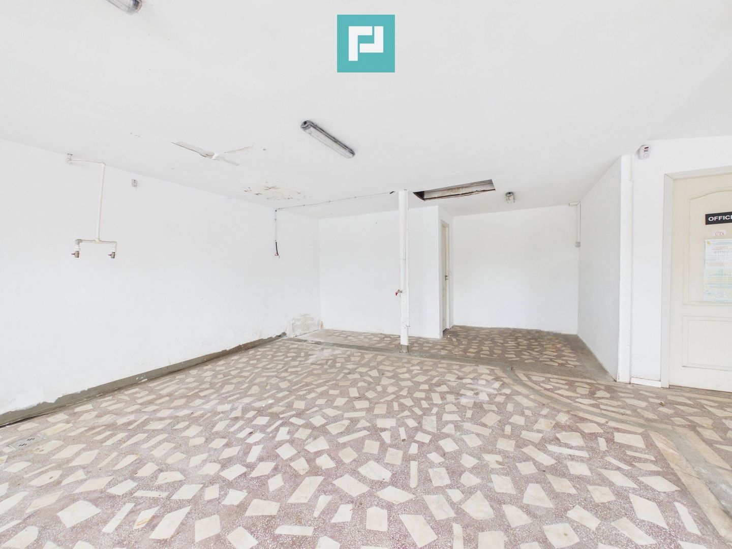 Spațiu comercial de 55mp  în zona Subcetate - Poză 6