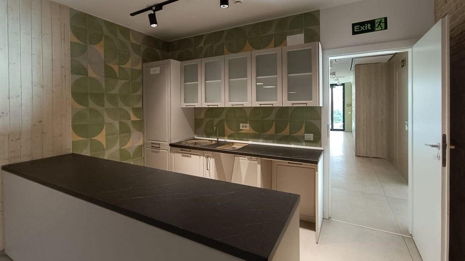 Inchiriem spatiu comercial 202 mp zona Coresi - Poză 17