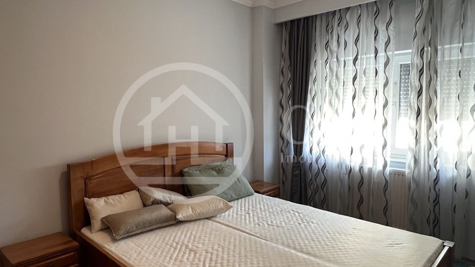Apartament cu 3 camere de inchiriat pe Bd-ul Magheru Oradea - Poză 4