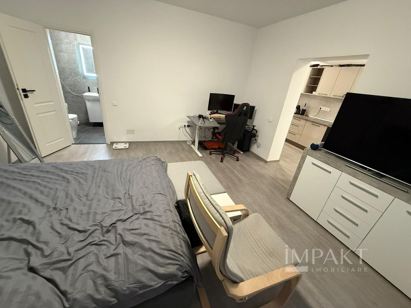 Apartament modern, zona UMF - Poză 4