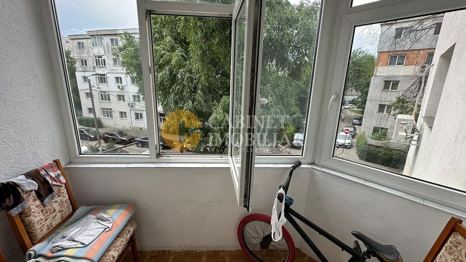 Nicolina- 3 Camere Decomandat -Etaj 2 Bloc 1986 -73mMp - Poză 5