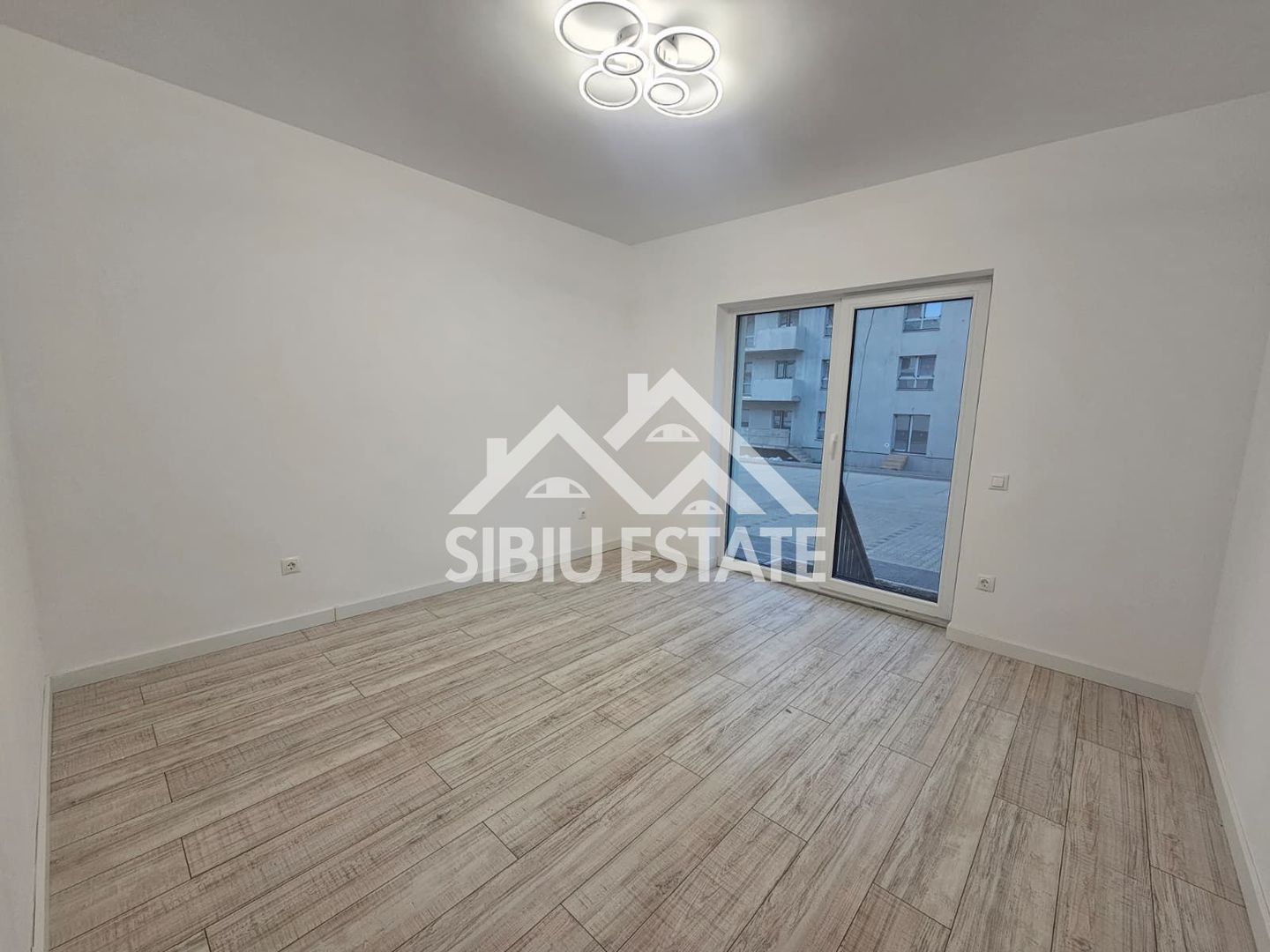 Apartament 3 camere cu gradina, la cheie, Selimbar, Doamna Stanca - Poză 4