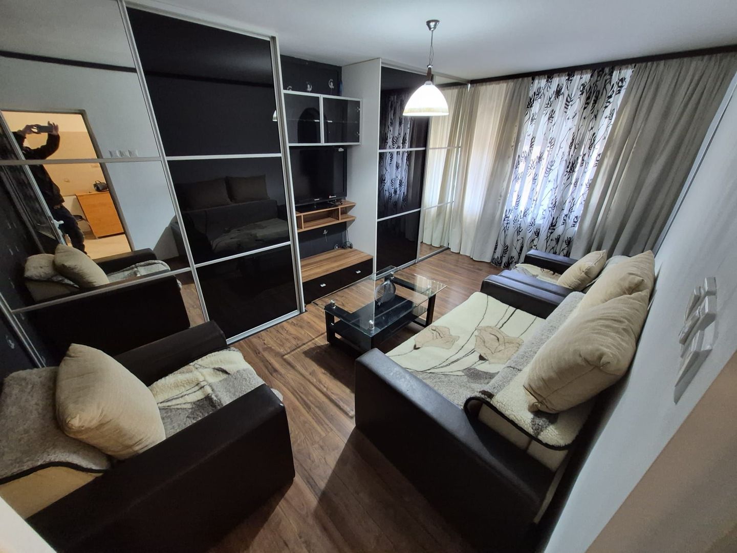 De inchiriat apartament cu 3 camere, etaj 3, Micro 16, 450 euro - Poză 3