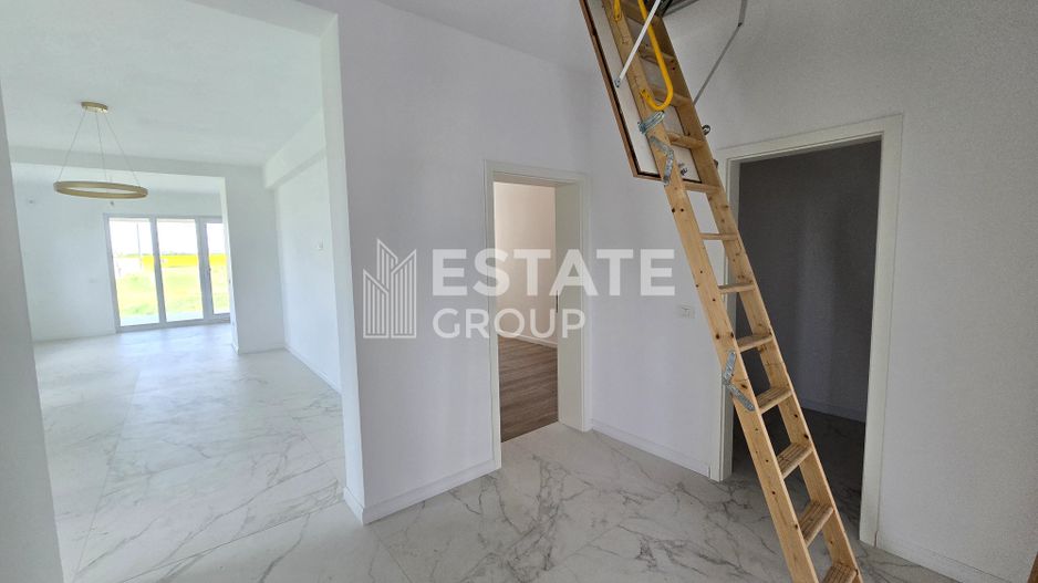 Duplex pe parter cu 3 camere in Covaci - Poză 3