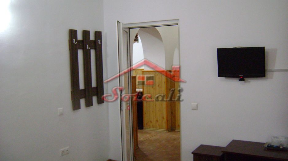 Pensiune de vanzare P+E Busteni - central - Poză 45