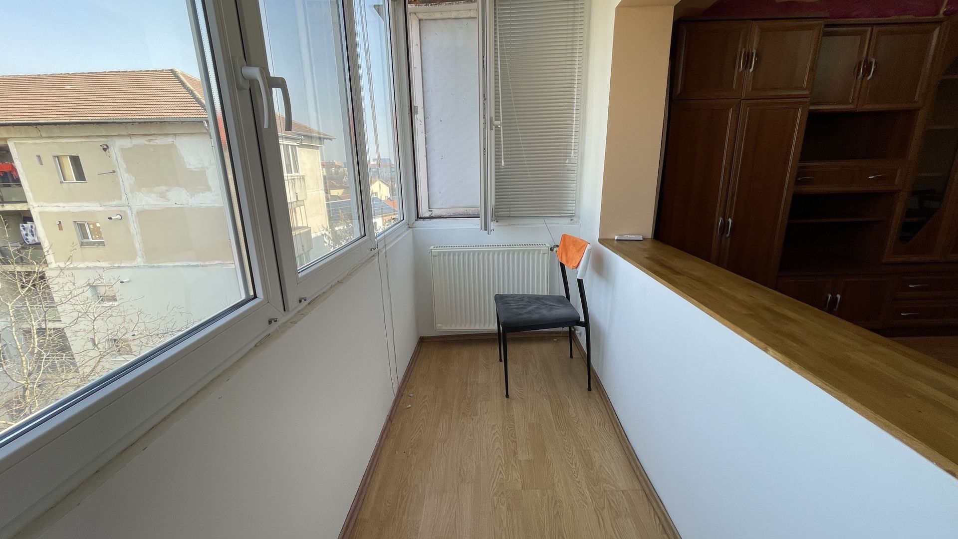 Apartament spațios cu două camere, etajul 4 cu acoperiș. - Poză 6
