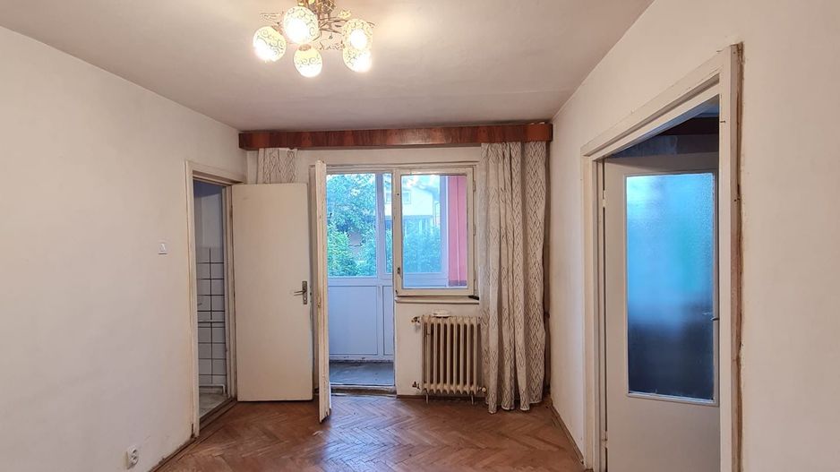Apartament modest 2 camere zona Sagului - Poză 3