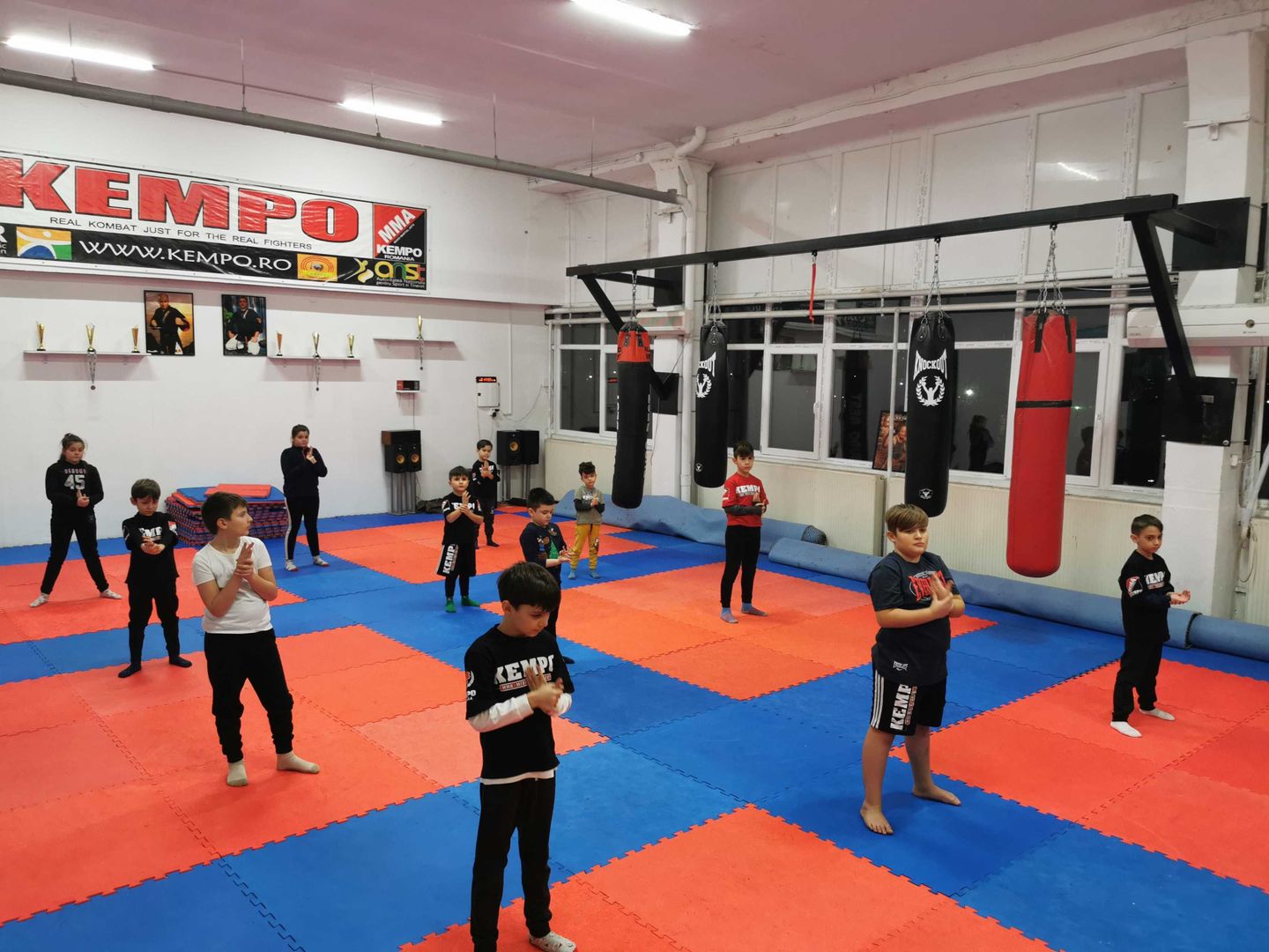 Sala de inchiriat ideala pentru activitati sportive, dansuri, etc - Poză 8