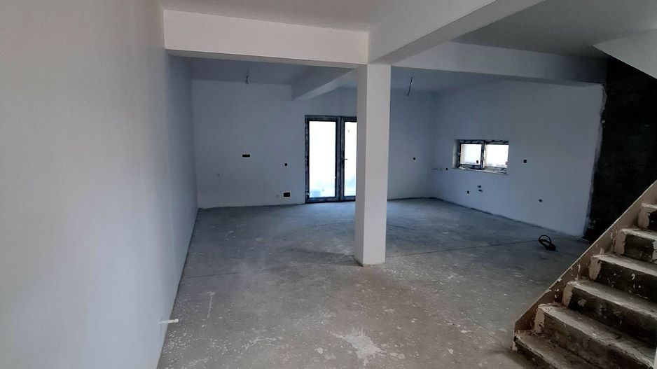 BUFTEA - Vila 5 camere - Poză 14