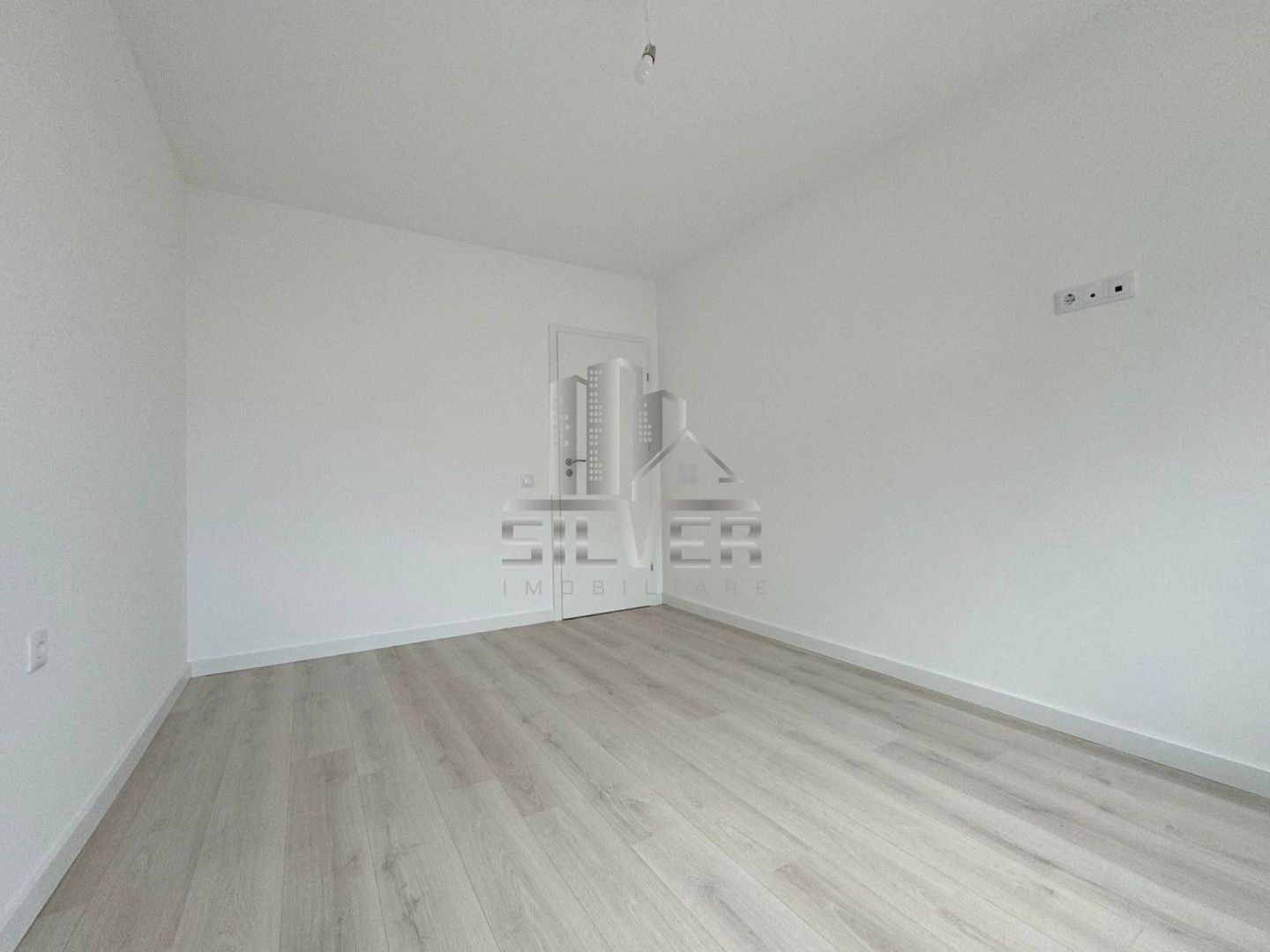 Apartament cu 3 camere/59mp/terasa 15mp/zona Eroilor. - Poză 7