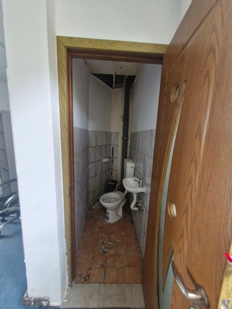 Bulevardul Basarabia // Spațiu Comercial // 3 Birouri - Poză 8