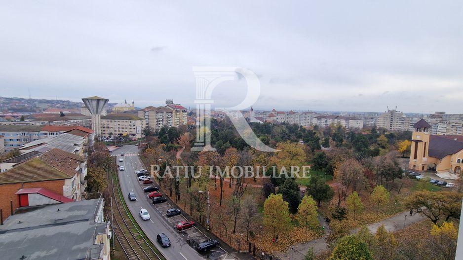 Apartament cu 3 camere | Ascensor | Rogerius | Oradea - Poză 15