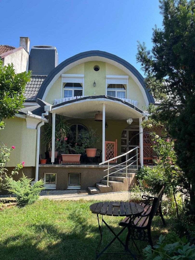 BRASADAS vinde casa cu gradina in zona CENTRALA. - Poză 2