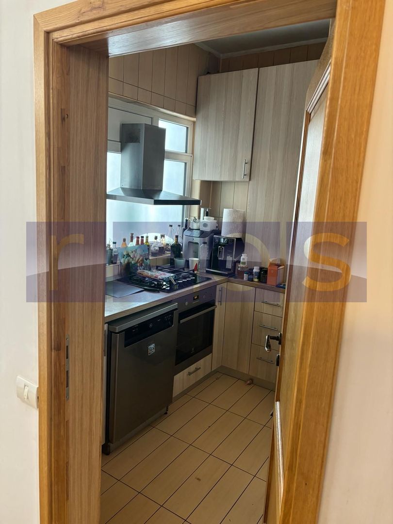 APARTAMENT DEOSEBIT DE VÂNZARE 5 CAMERE | VILA | ZONA CENTRALĂ - Poză 7