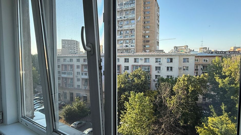 VANZARE Garsoniera in zona Unirii - Poză 15