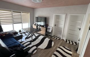 Apartament 3 camere, balcon, gradina proprie, parcare,  zona Apahida