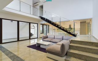 Vilă de lux cu două locuințe, în Dumbrăvița – Locație Excelentă! - Poză 2