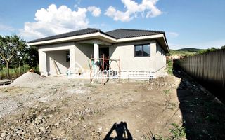 Casa 5 camere pe 1 nivel cu garaj si gard 176mp,1400mp teren - Poză 1
