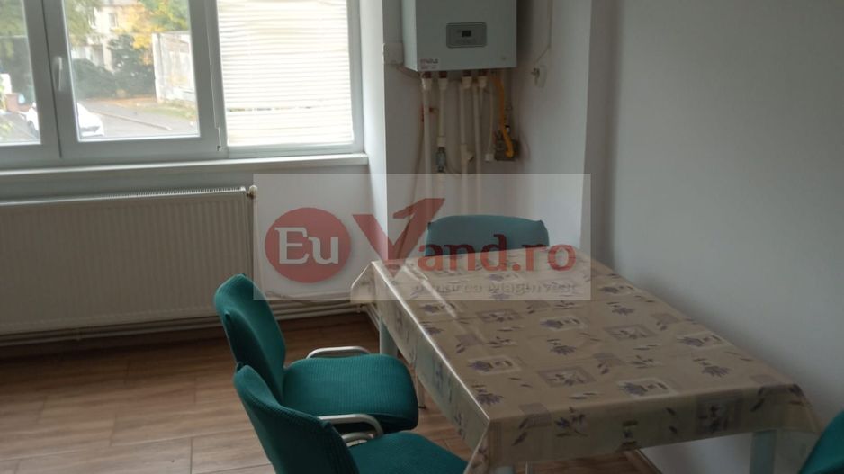 De inchiriat apartament cu 3 camere ICF, langa Scoala nr. 12, parter, 500 E - Poză 9