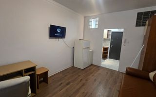 Garsonieră,  etaj 1, mobilată și utilată- 7 Noiembrie - Poză 2