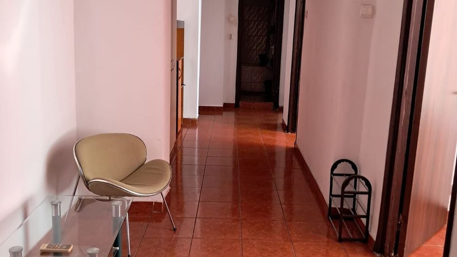 De inchiriat apartament 3 camere zona Gorjului/Lujeurului - Poză 8