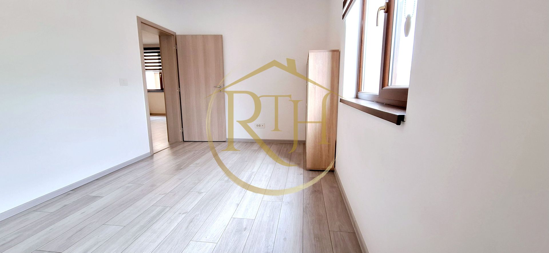 Oferim spre inchiriere apartament spatios, 3 camere, Bloc Nou, Braytim - Poză 9